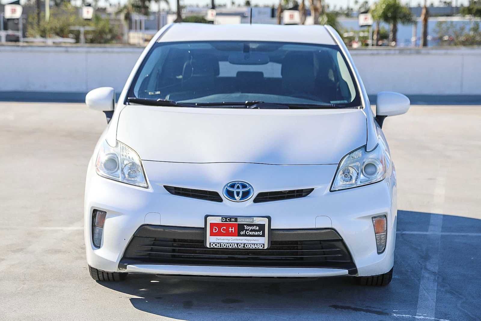 Thumbnail: 2015 Toyota Prius - 3