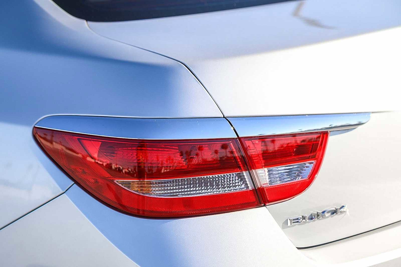 Thumbnail: 2012 Buick Verano - 9