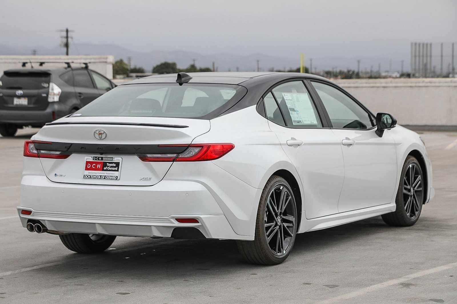 Thumbnail: 2025 Toyota Camry - 4