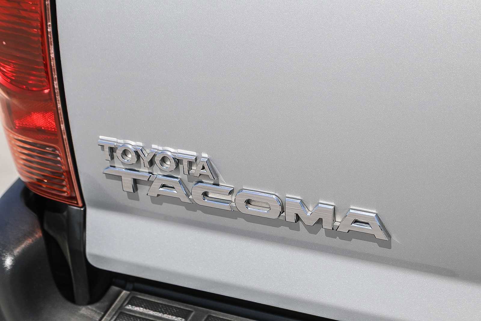 Thumbnail: 2013 Toyota Tacoma - 23