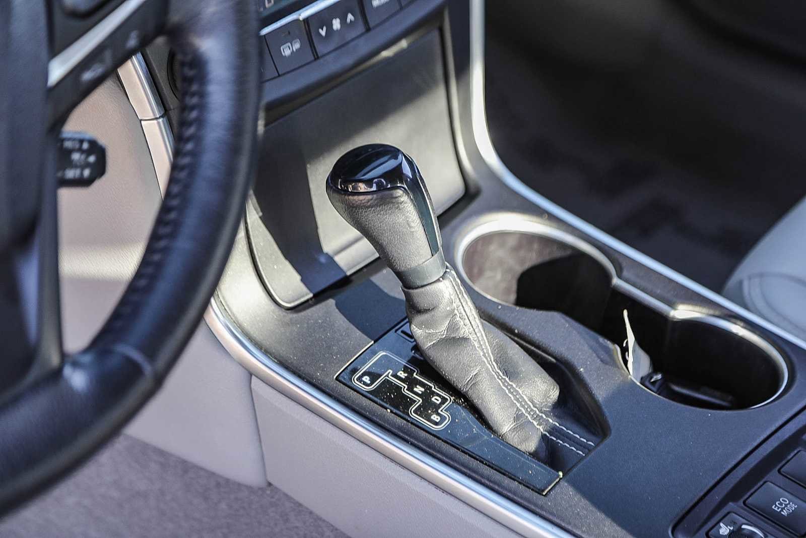 Thumbnail: 2017 Toyota Camry - 20