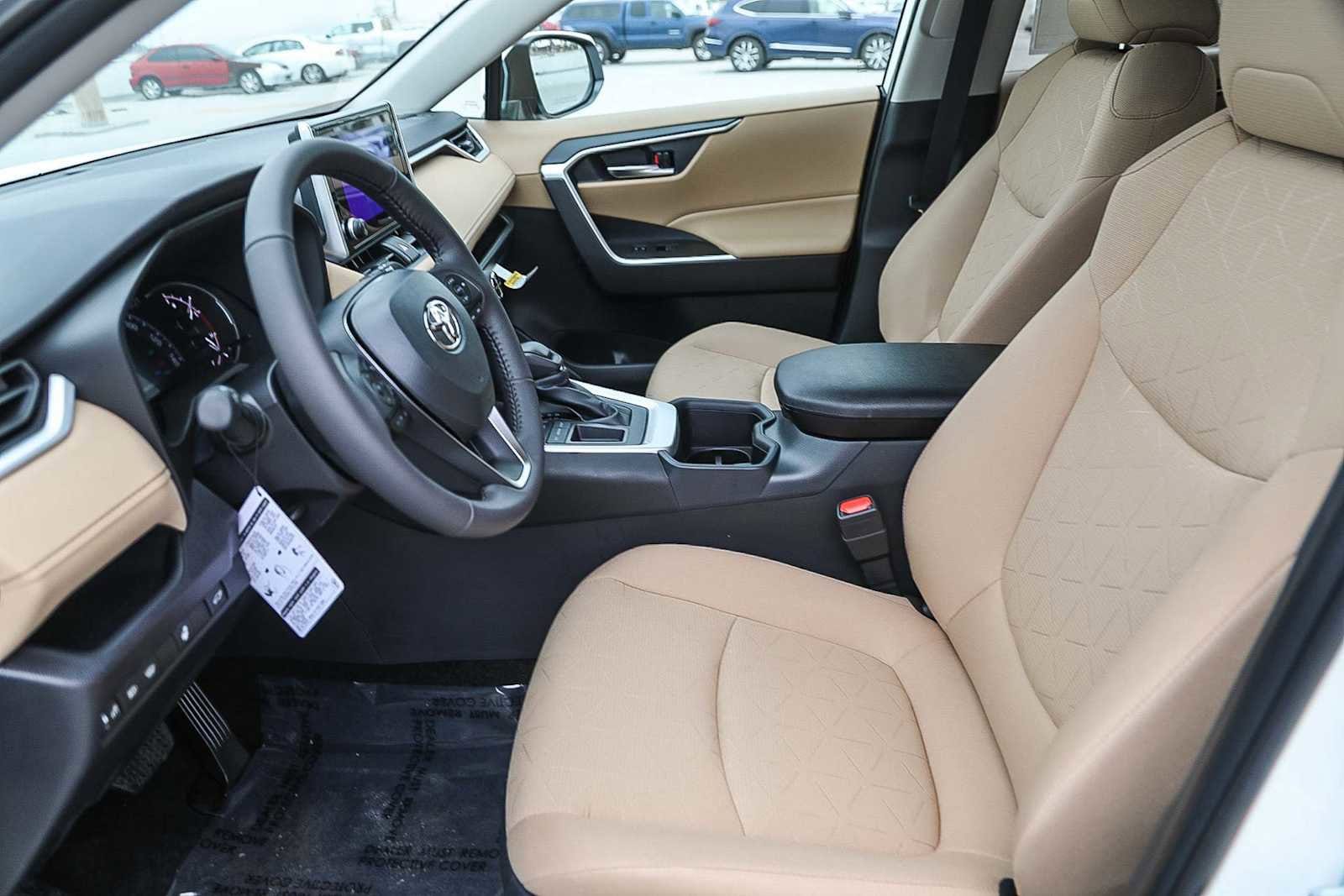 Thumbnail: 2025 Toyota RAV4 - 19