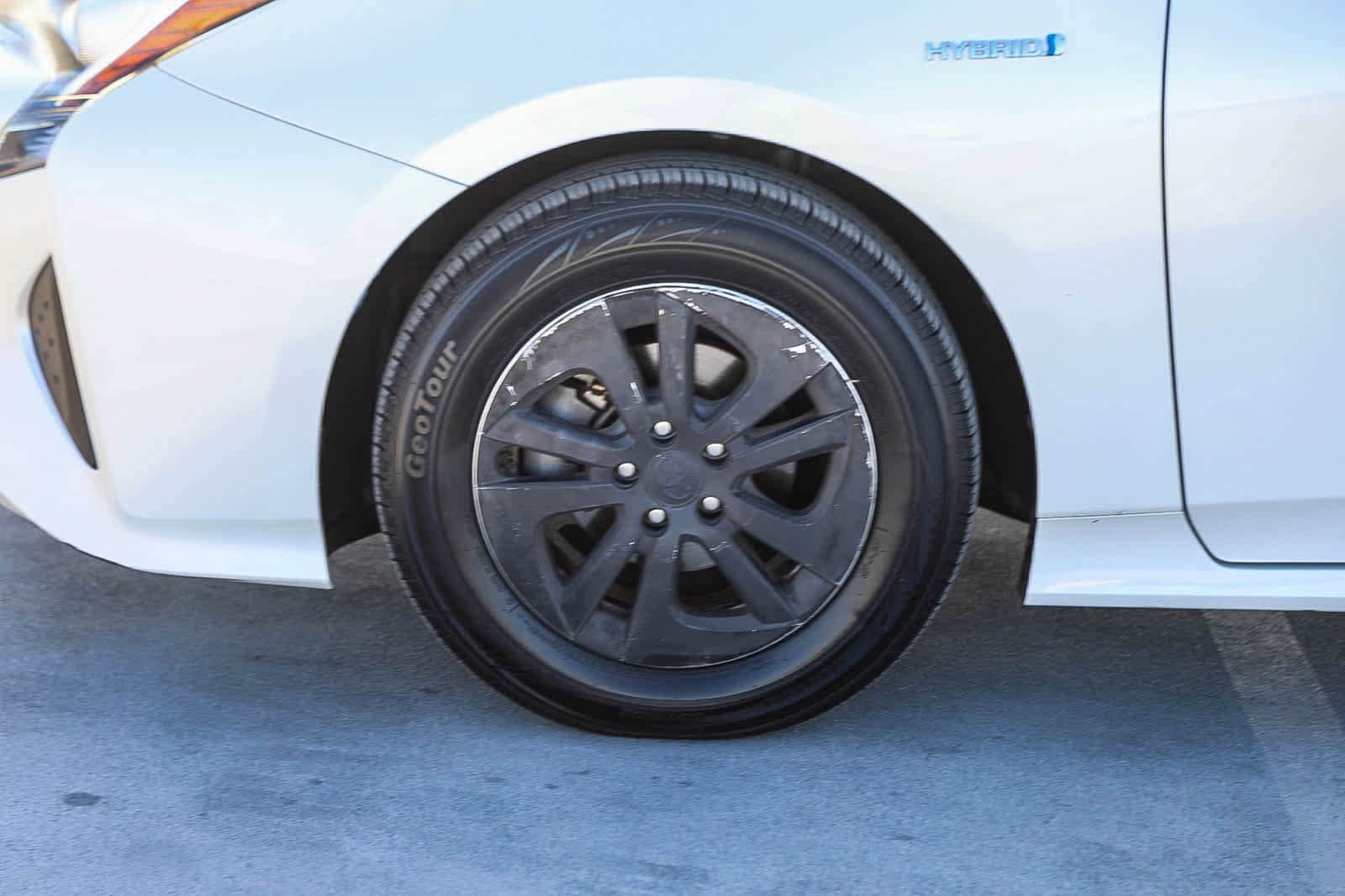 Thumbnail: 2017 Toyota Prius - 9