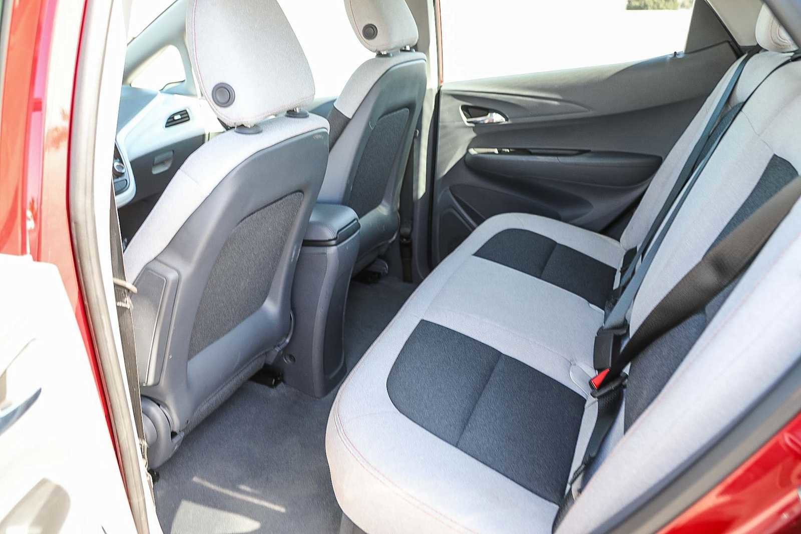 Thumbnail: 2018 Chevrolet Bolt EV - 17