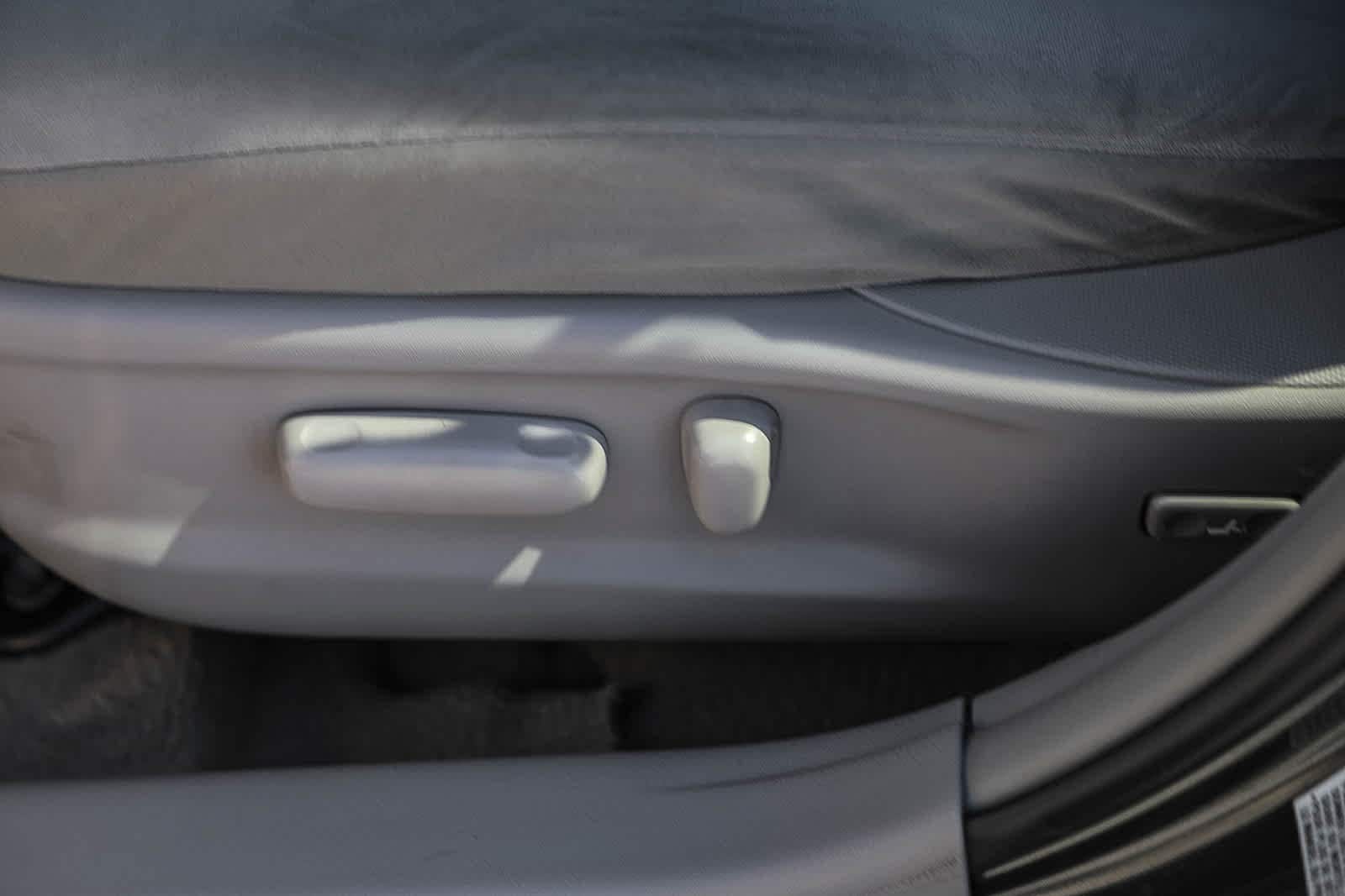 Thumbnail: 2009 Toyota Camry - 19
