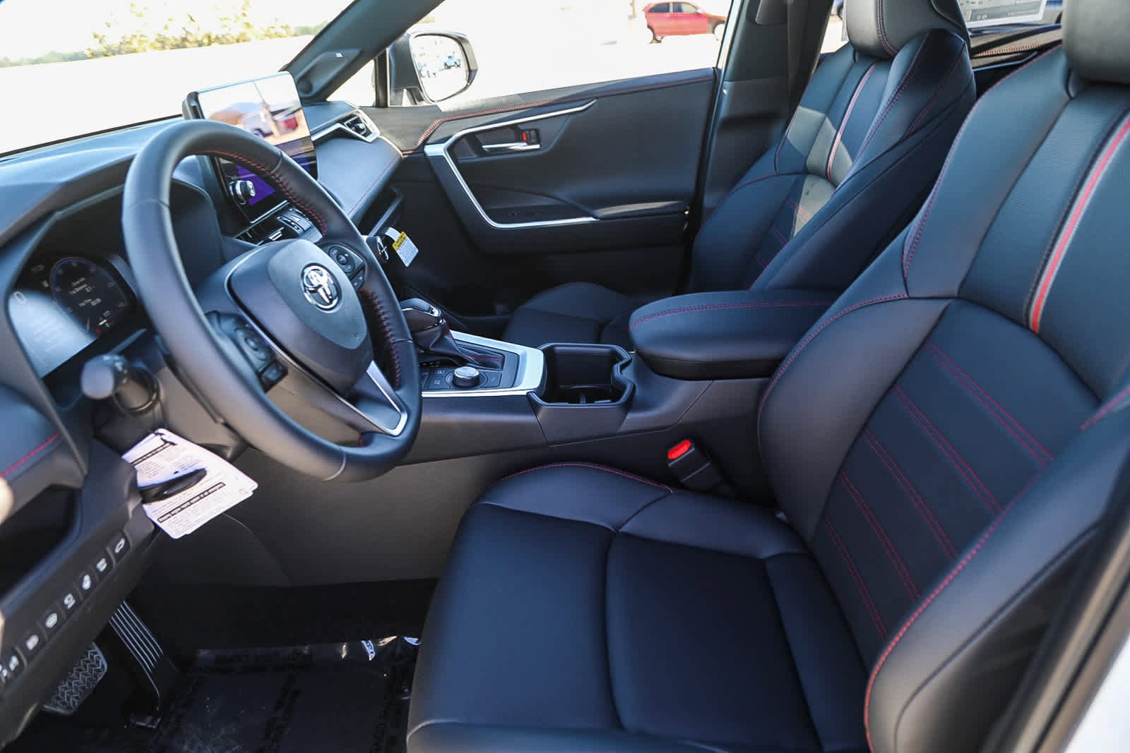 Thumbnail: 2025 Toyota RAV4 - 19