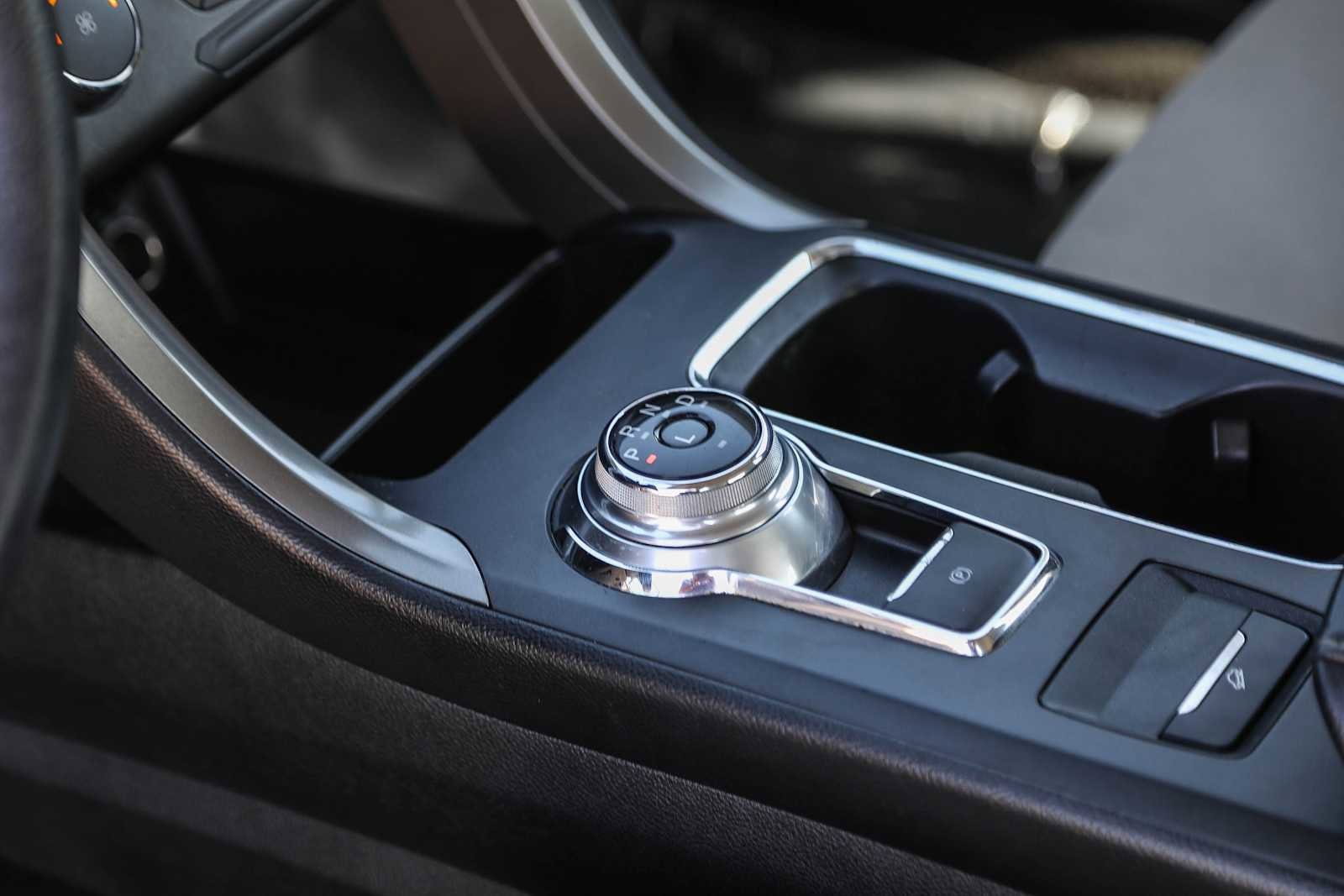 2019 Ford Fusion S 18