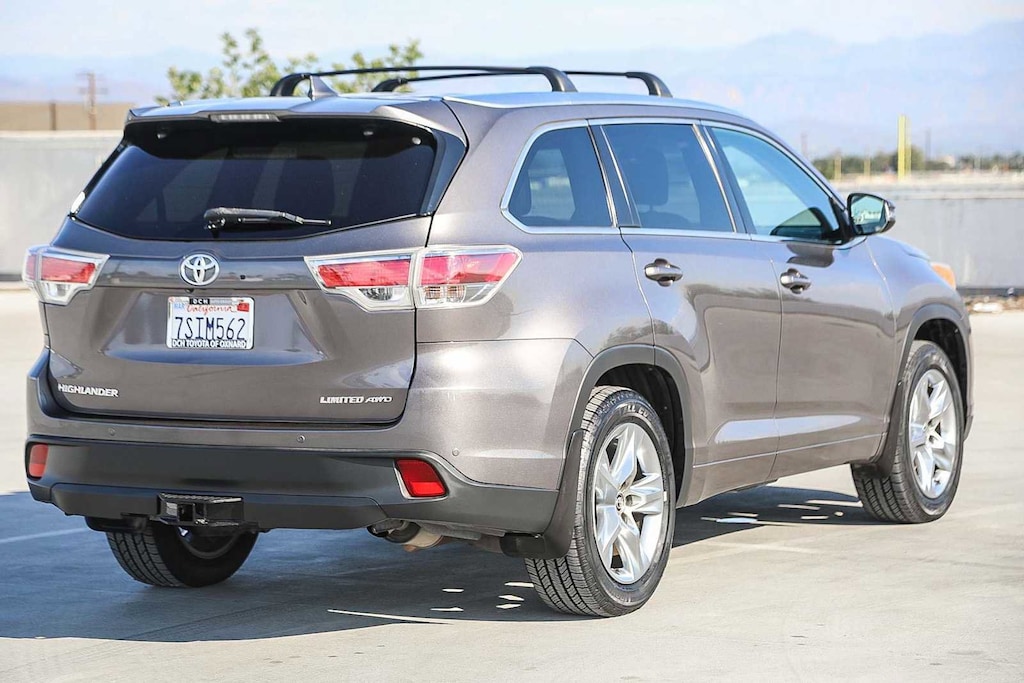 Used 2016 Toyota Highlander Limited V6 SUV