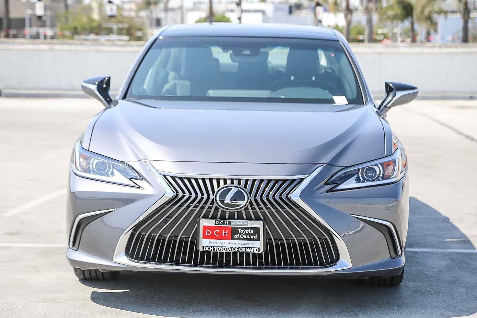 Thumbnail: 2021 Lexus ES - 2