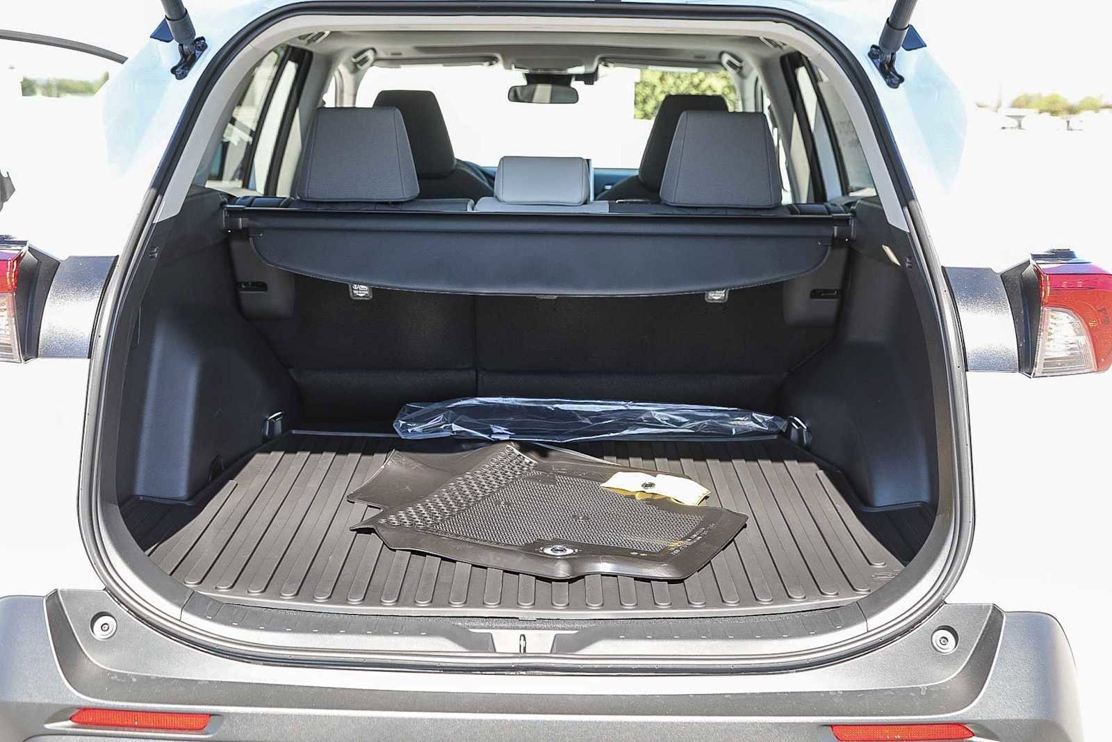 Thumbnail: 2025 Toyota RAV4 - 24