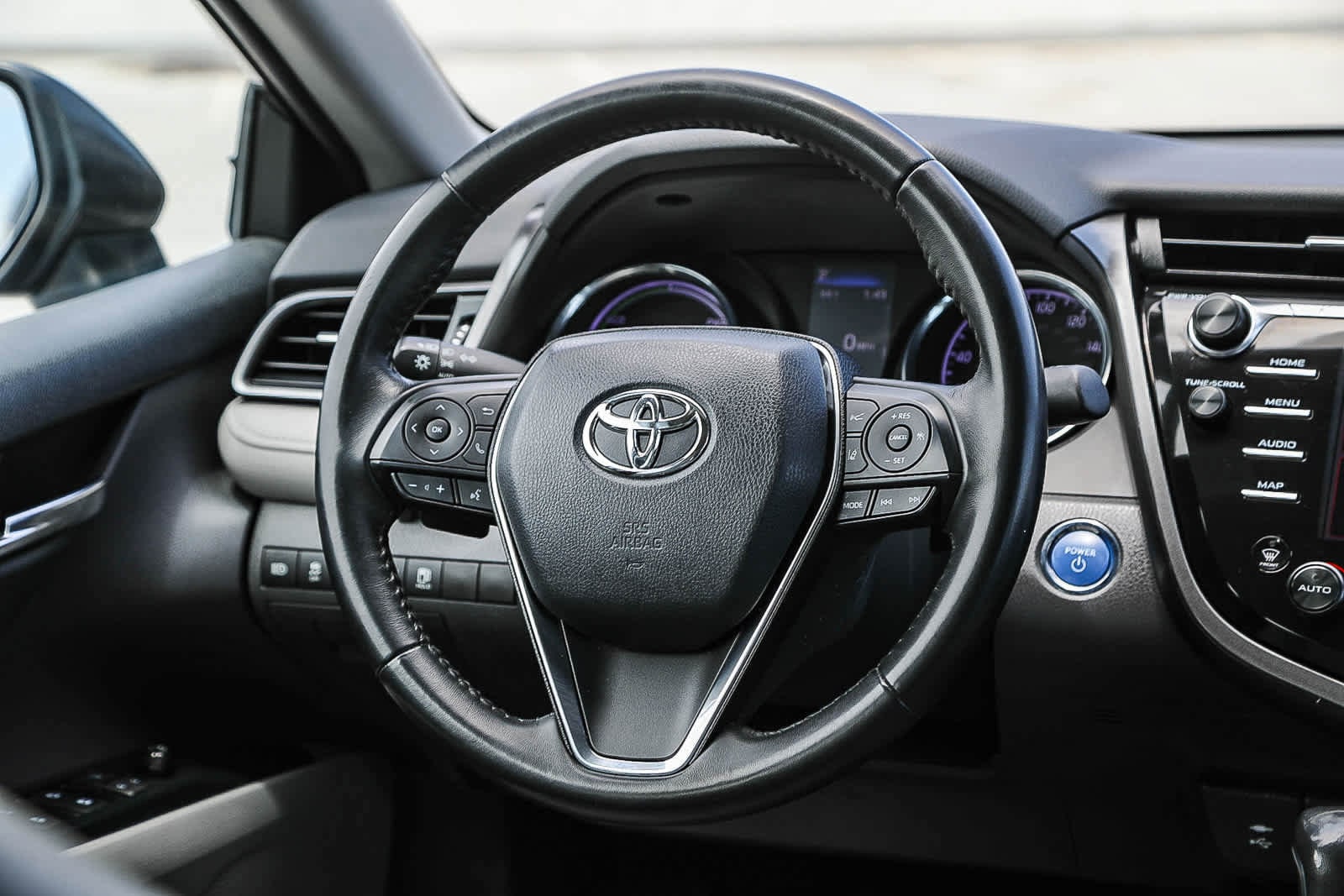 Thumbnail: 2019 Toyota Camry - 15