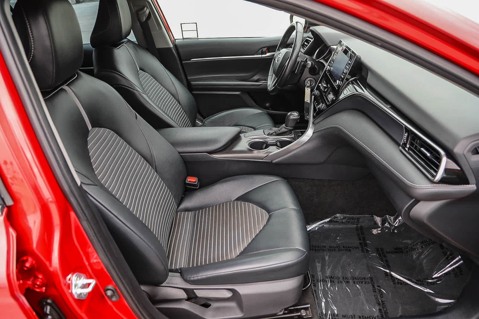 Thumbnail: 2021 Toyota Camry - 15