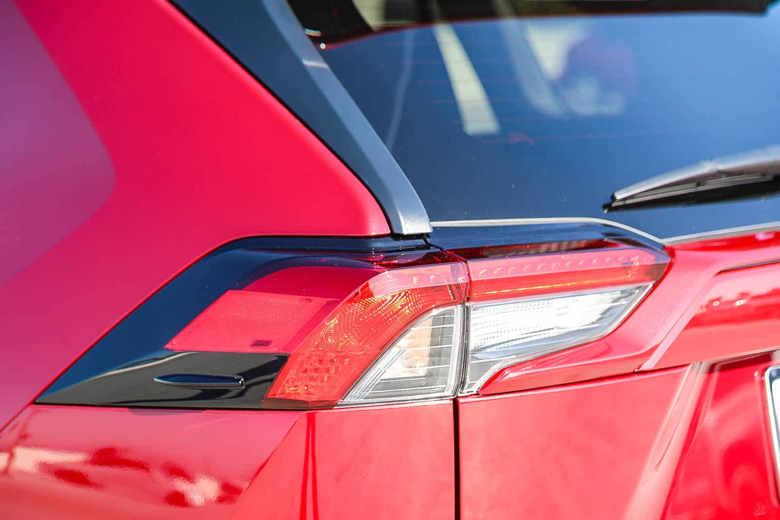 Thumbnail: 2025 Toyota RAV4 - 9