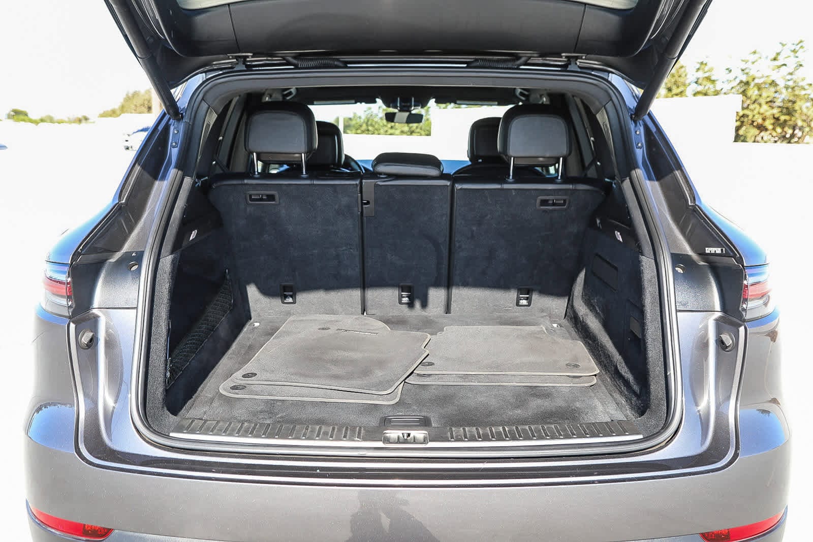 Thumbnail: 2019 Porsche Cayenne - 23