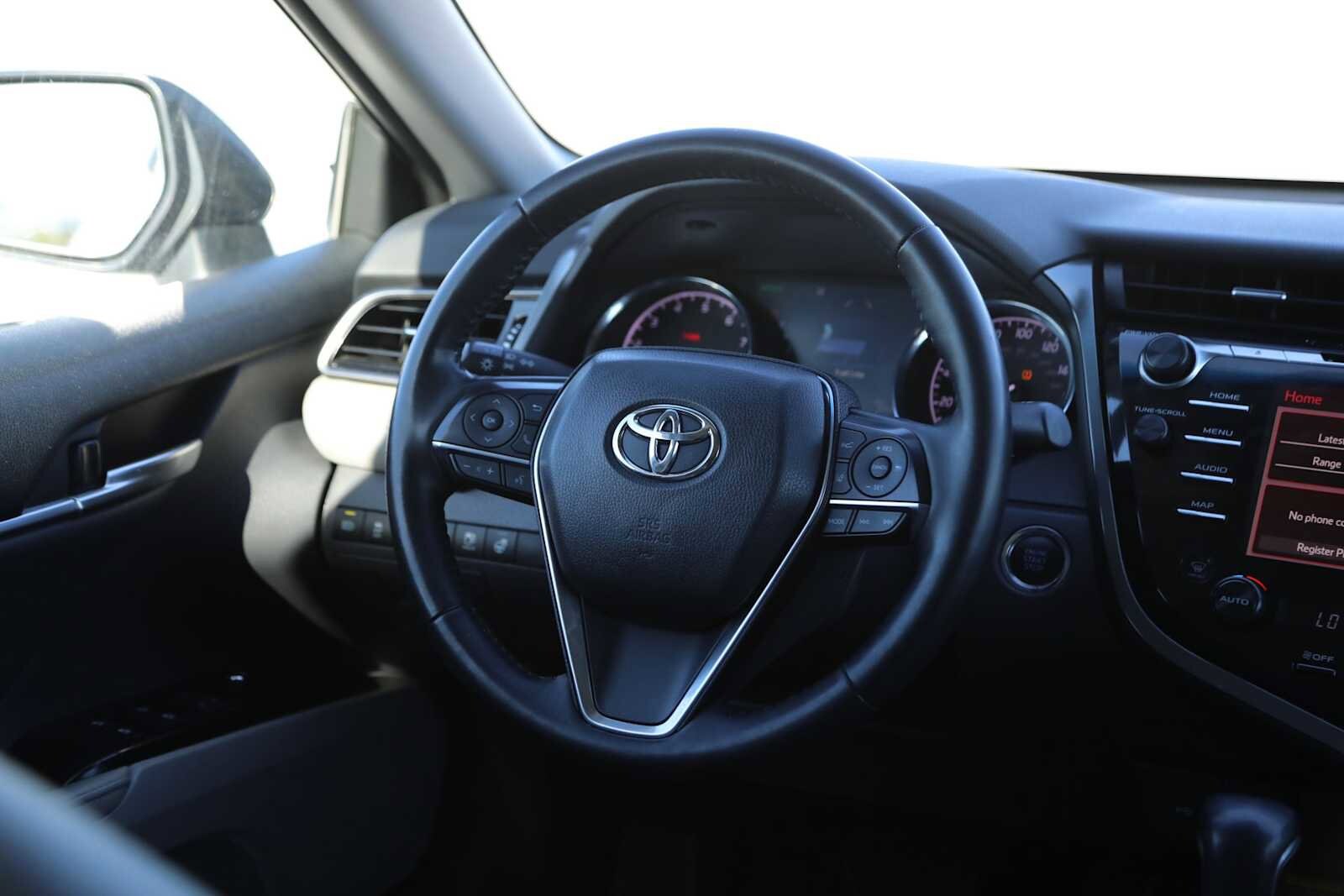 Thumbnail: 2020 Toyota Camry - 15