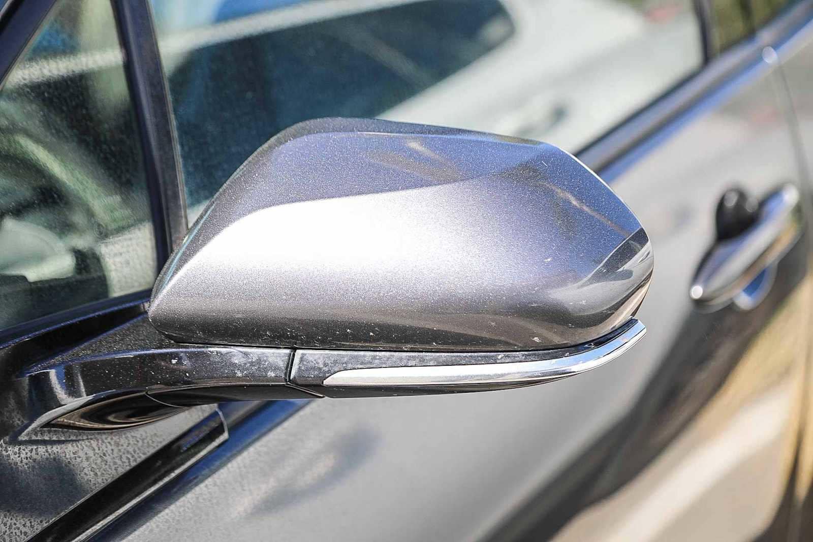 Thumbnail: 2019 Toyota Prius Prime - 17