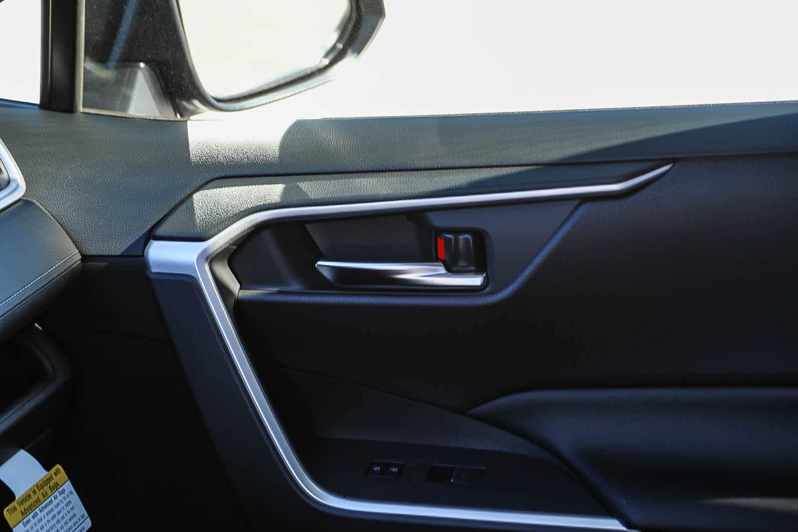 Thumbnail: 2025 Toyota RAV4 - 22