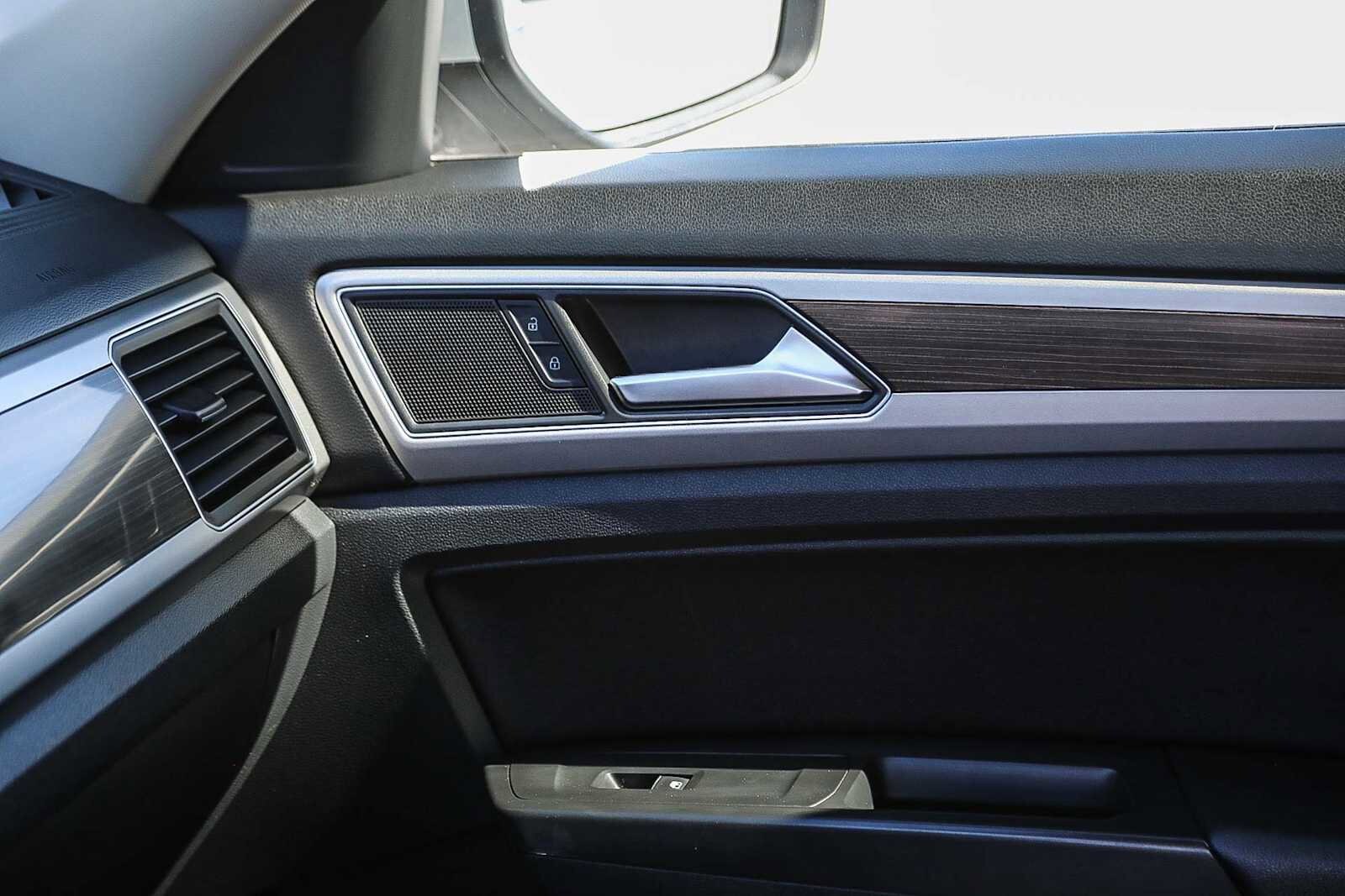 Thumbnail: 2018 Volkswagen Atlas - 22