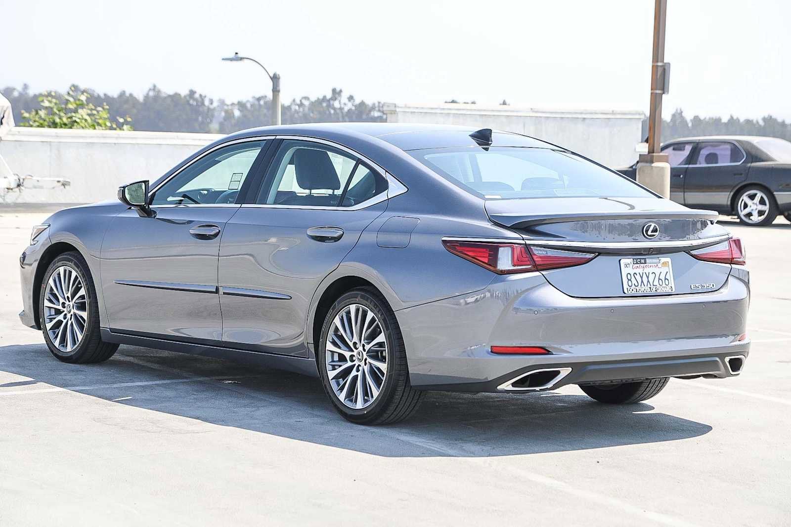 Thumbnail: 2021 Lexus ES - 6