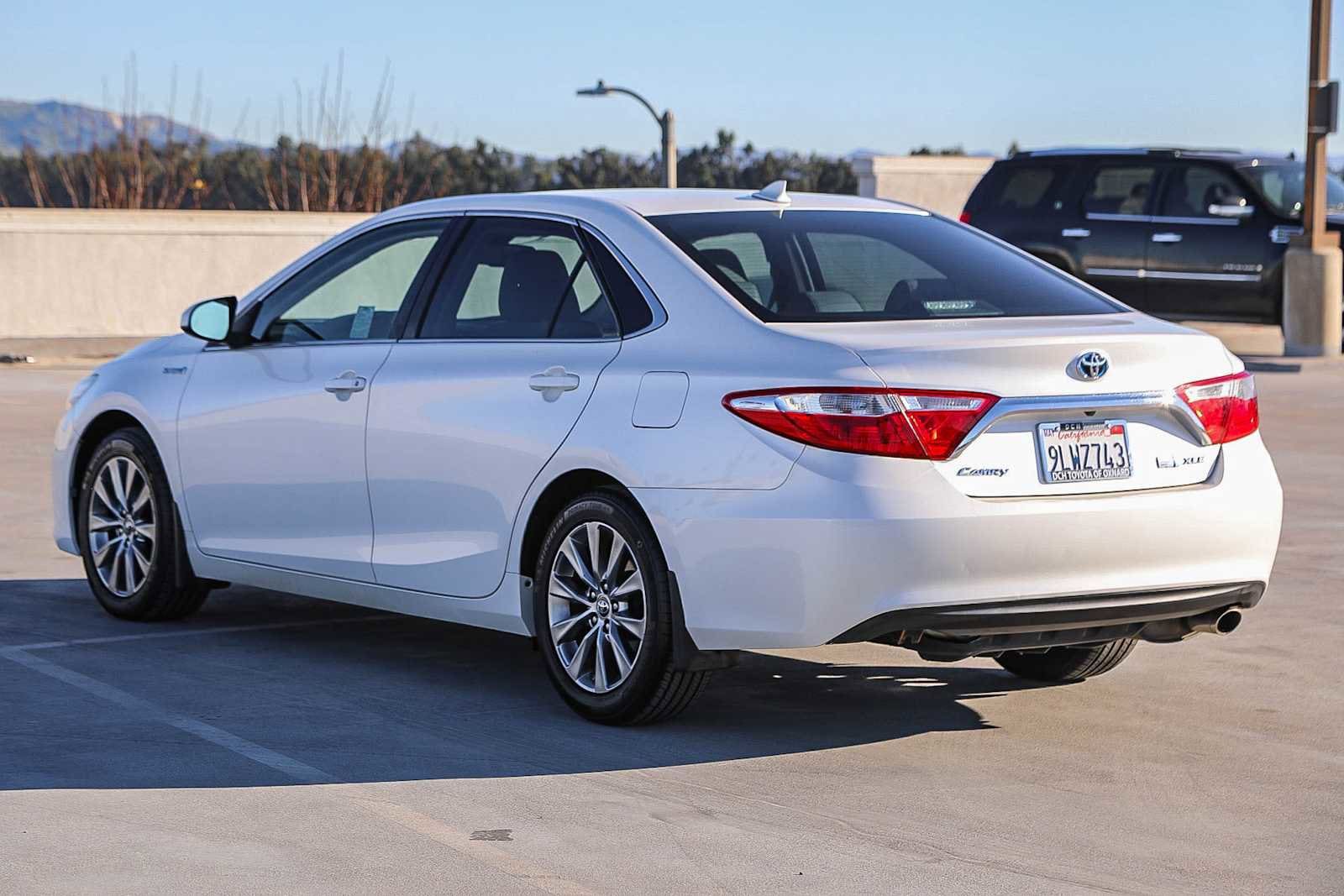 Thumbnail: 2017 Toyota Camry - 7