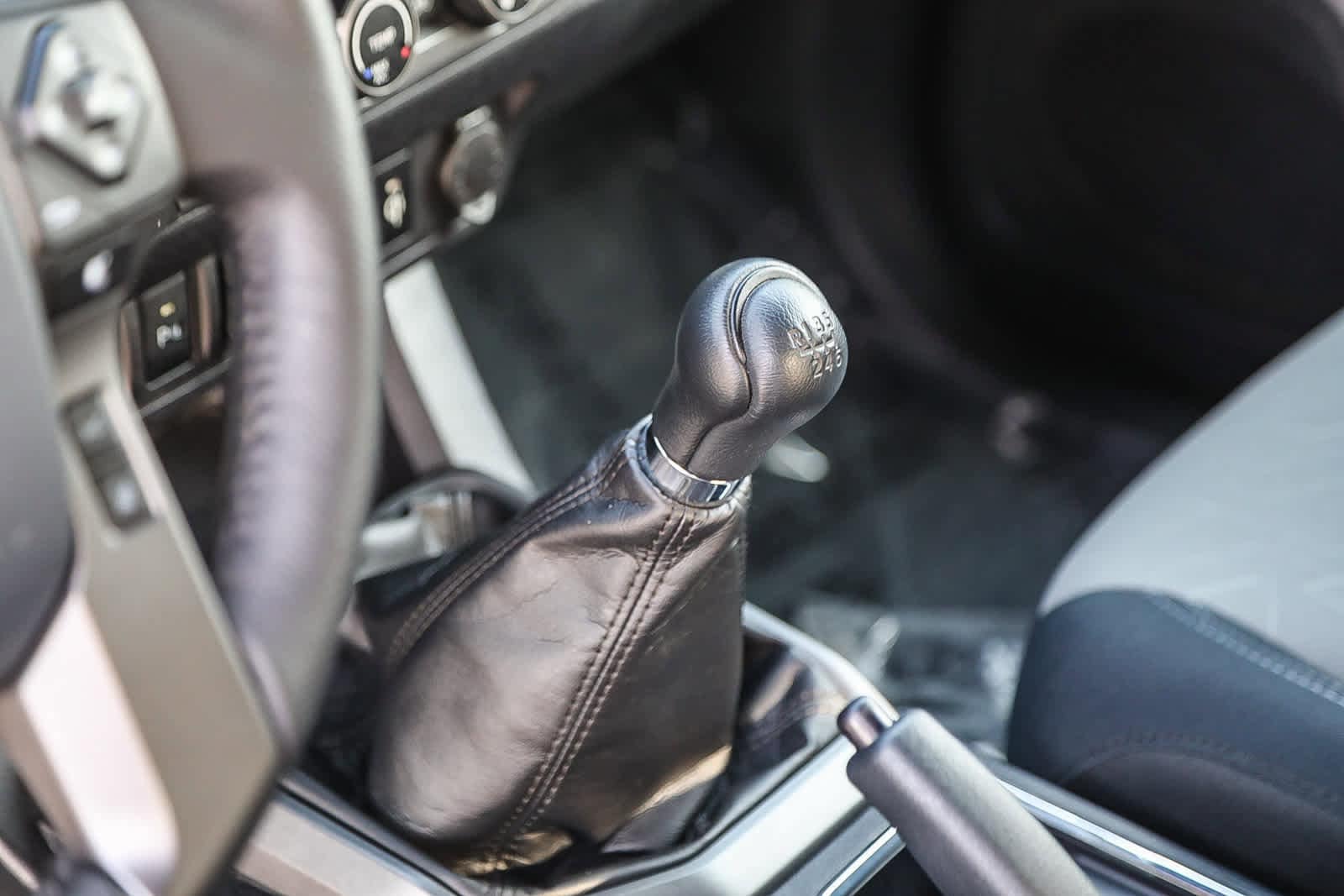 Thumbnail: 2020 Toyota Tacoma - 21