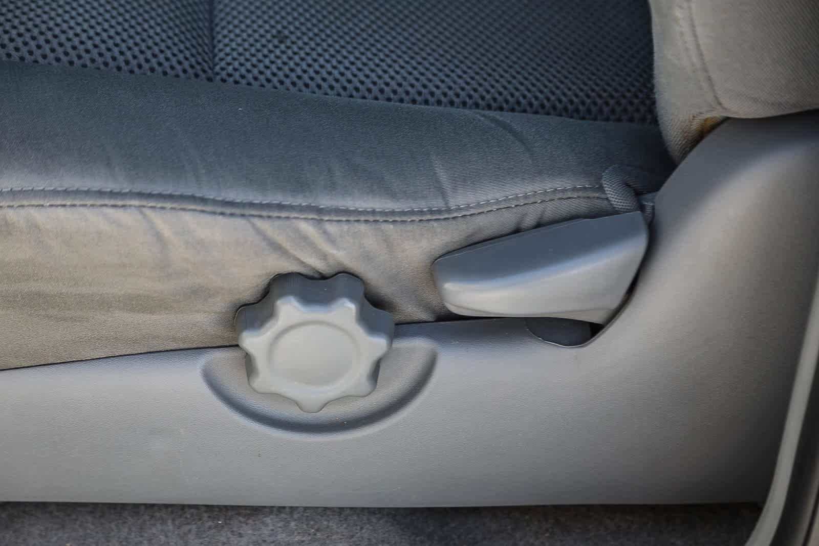 Thumbnail: 2011 Toyota Tacoma - 19