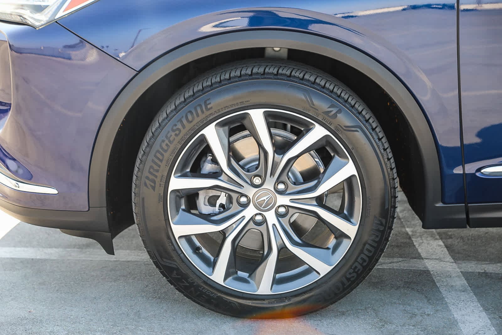 Thumbnail: 2022 Acura MDX - 9