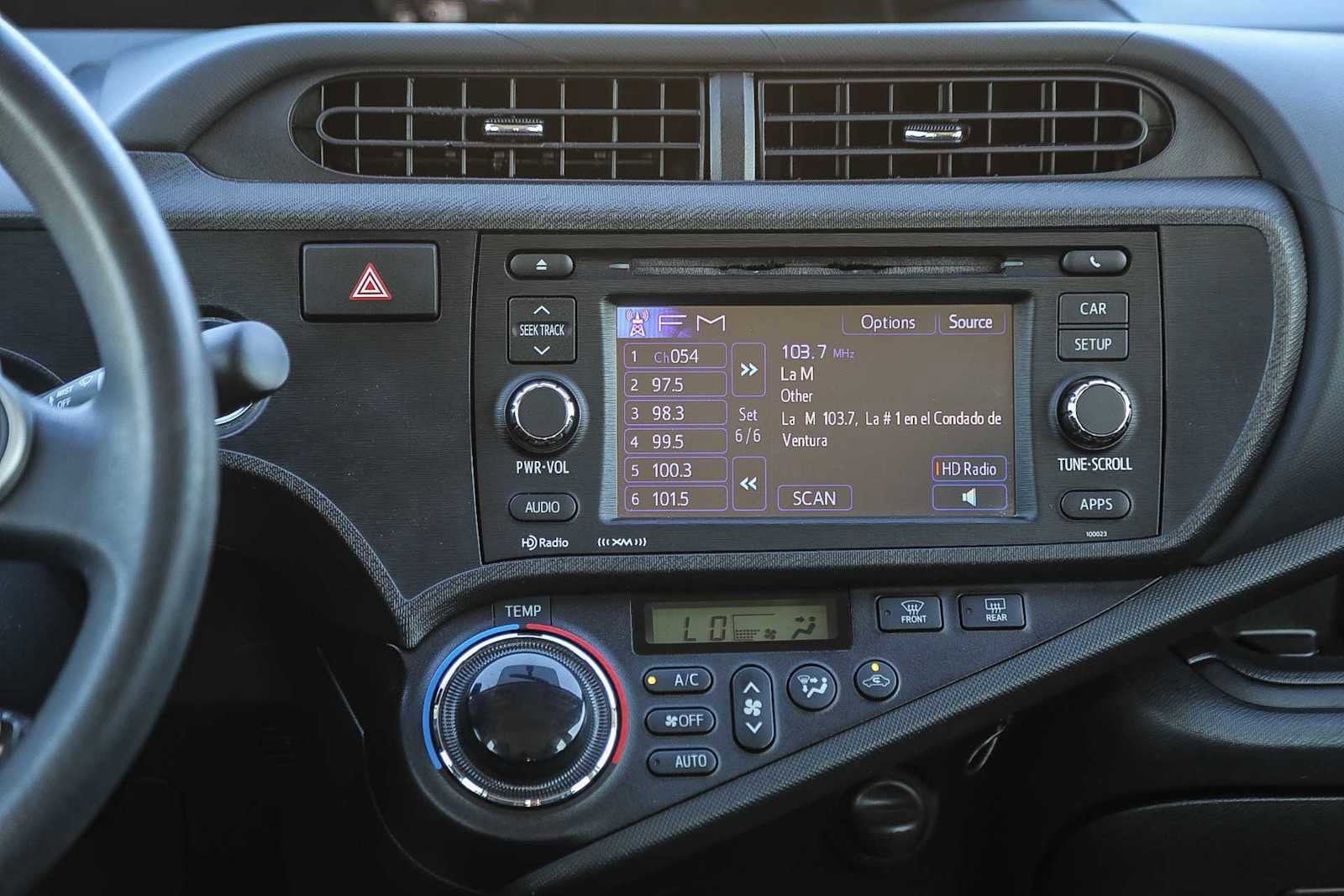 Thumbnail: 2012 Toyota Prius c - 14