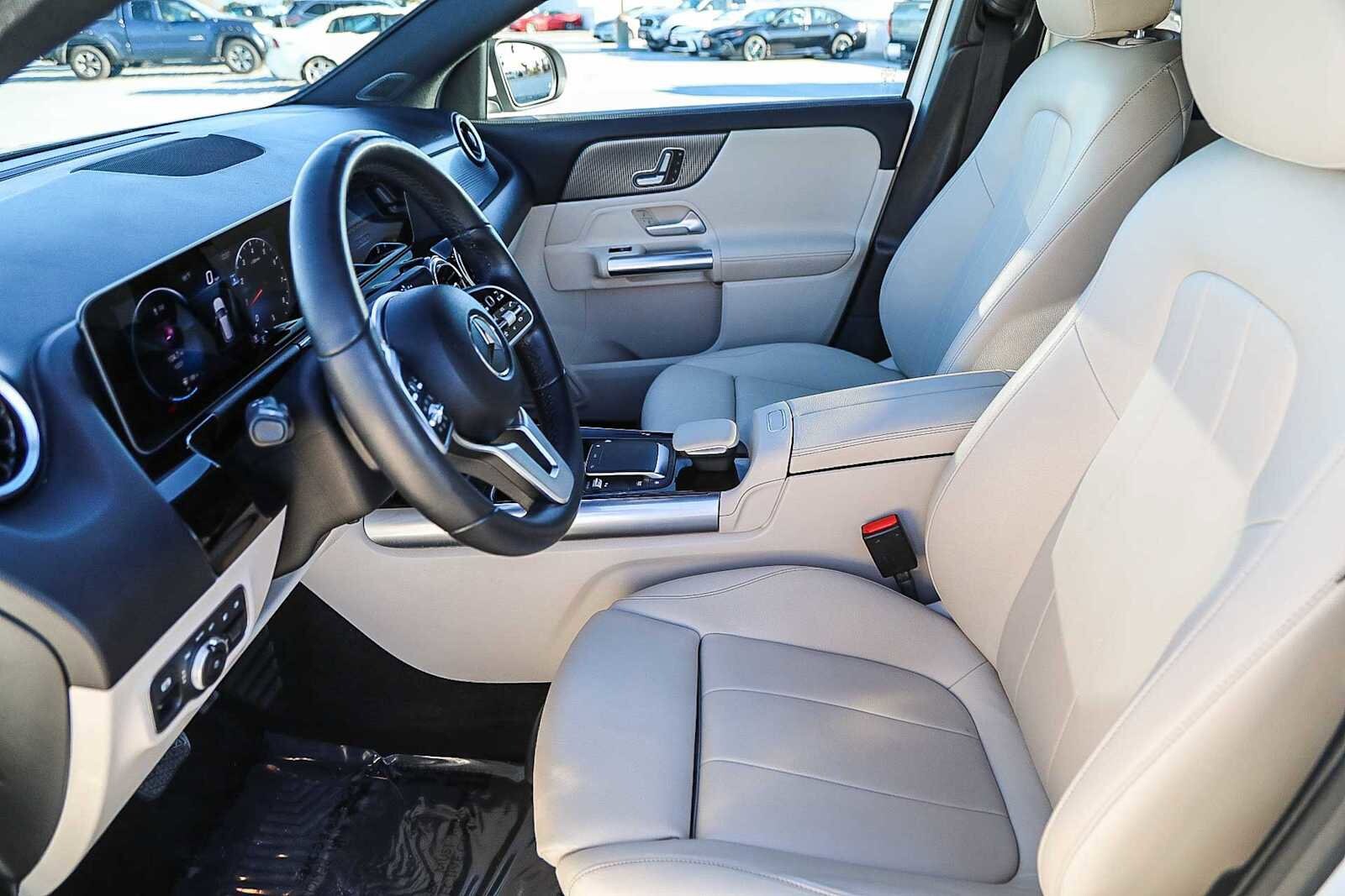 Thumbnail: 2021 Mercedes-Benz GLA - 17