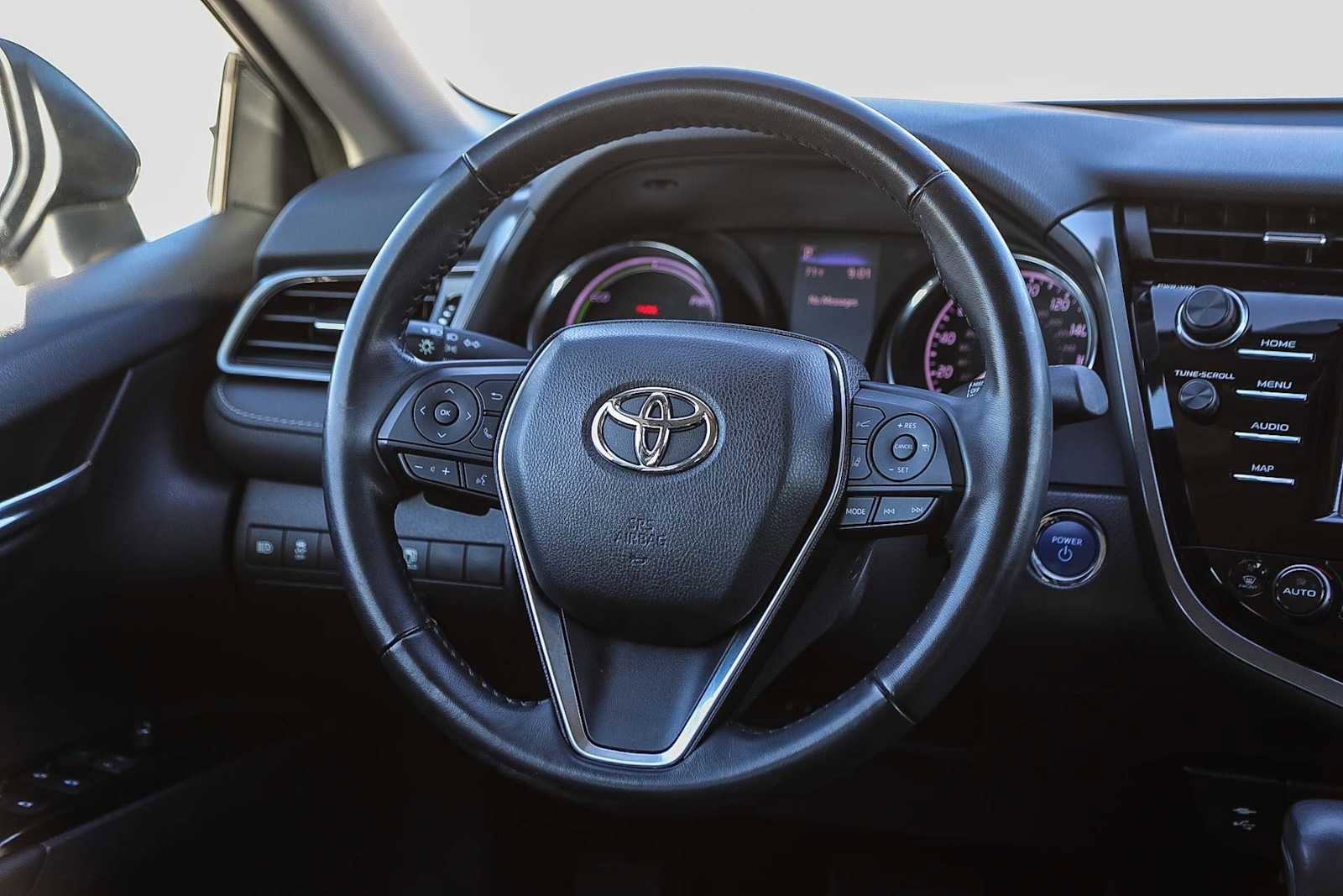 Thumbnail: 2019 Toyota Camry - 14