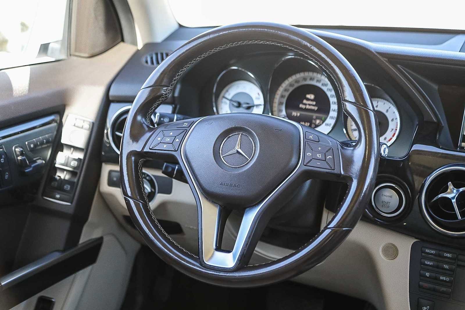 Thumbnail: 2015 Mercedes-Benz GLK - 14