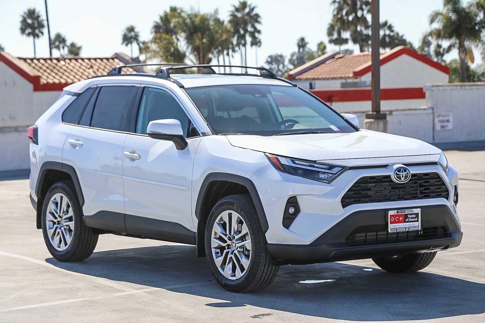 2025 Toyota RAV4 XLE Premium photo 3