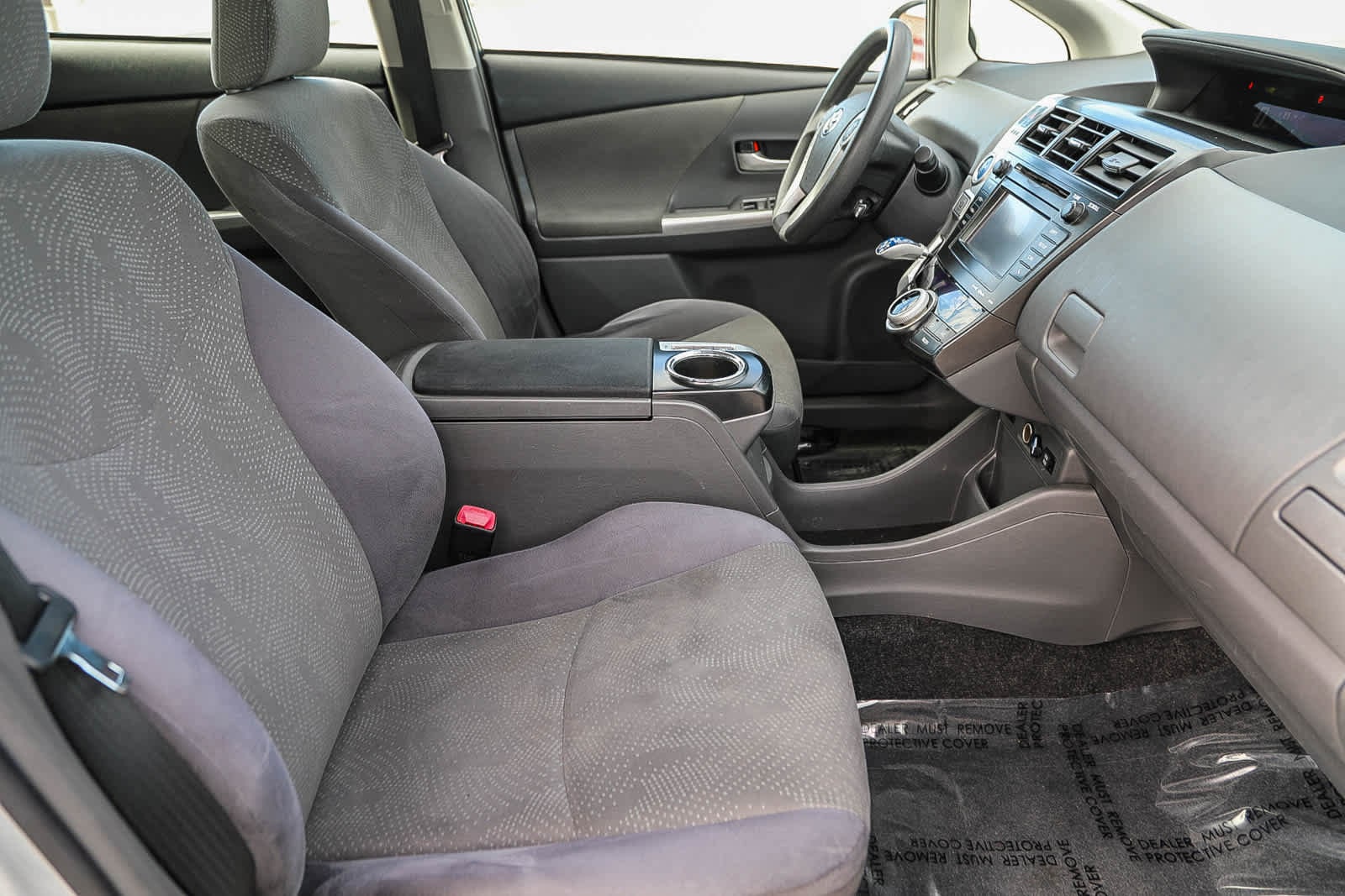 Thumbnail: 2013 Toyota Prius v - 16