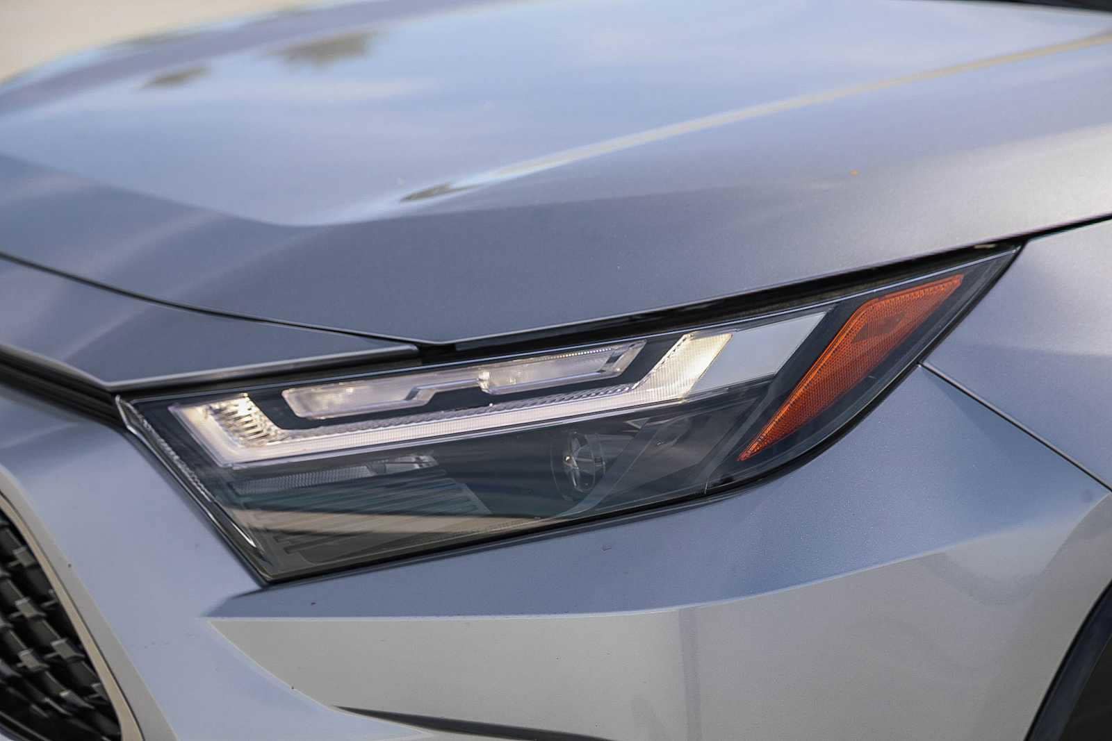 Thumbnail: 2025 Toyota RAV4 - 8