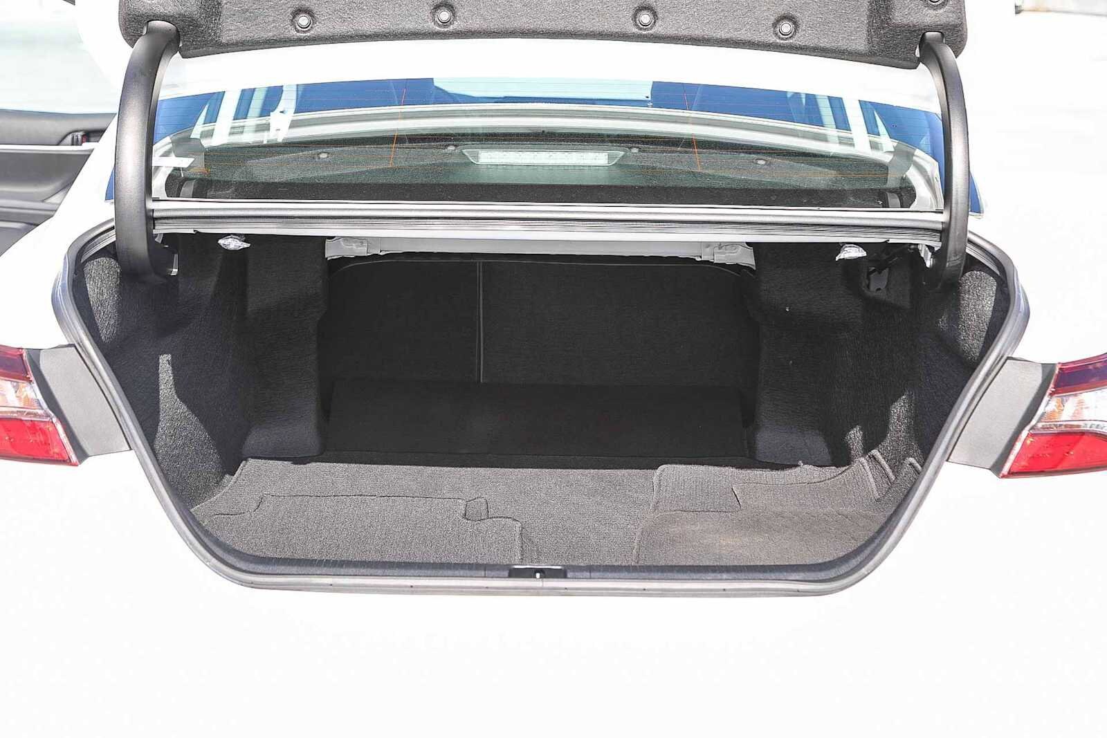 Thumbnail: 2023 Toyota Camry - 26