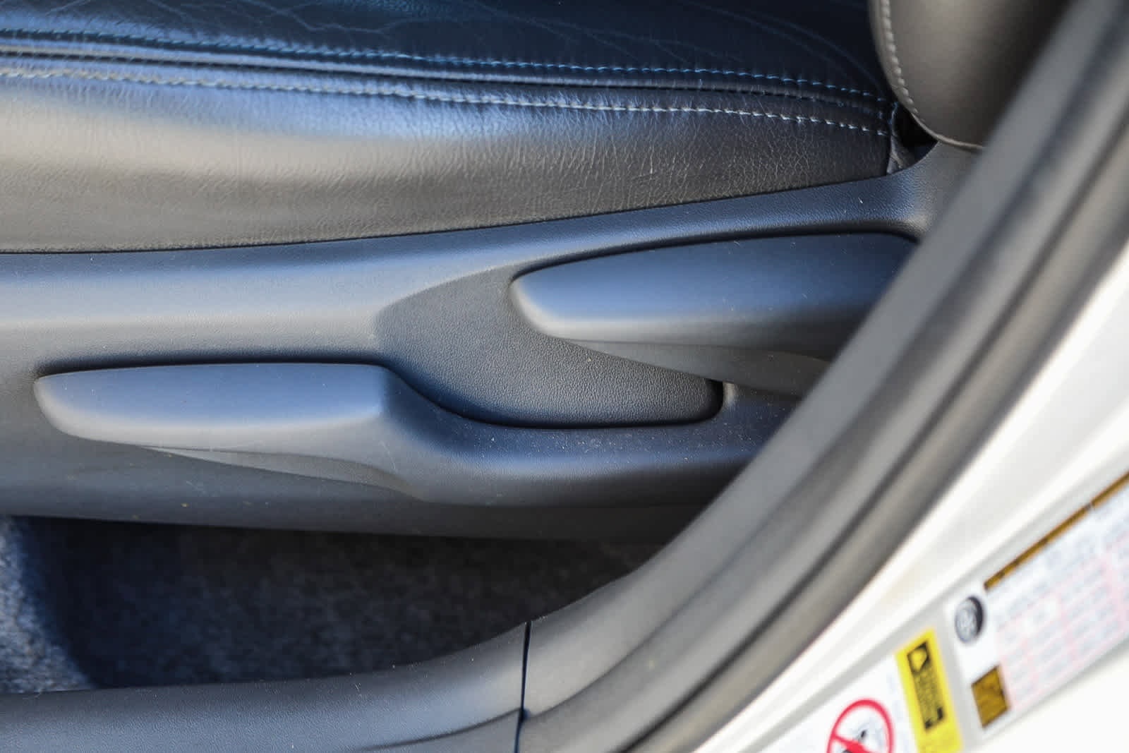 Thumbnail: 2011 Toyota Prius - 19