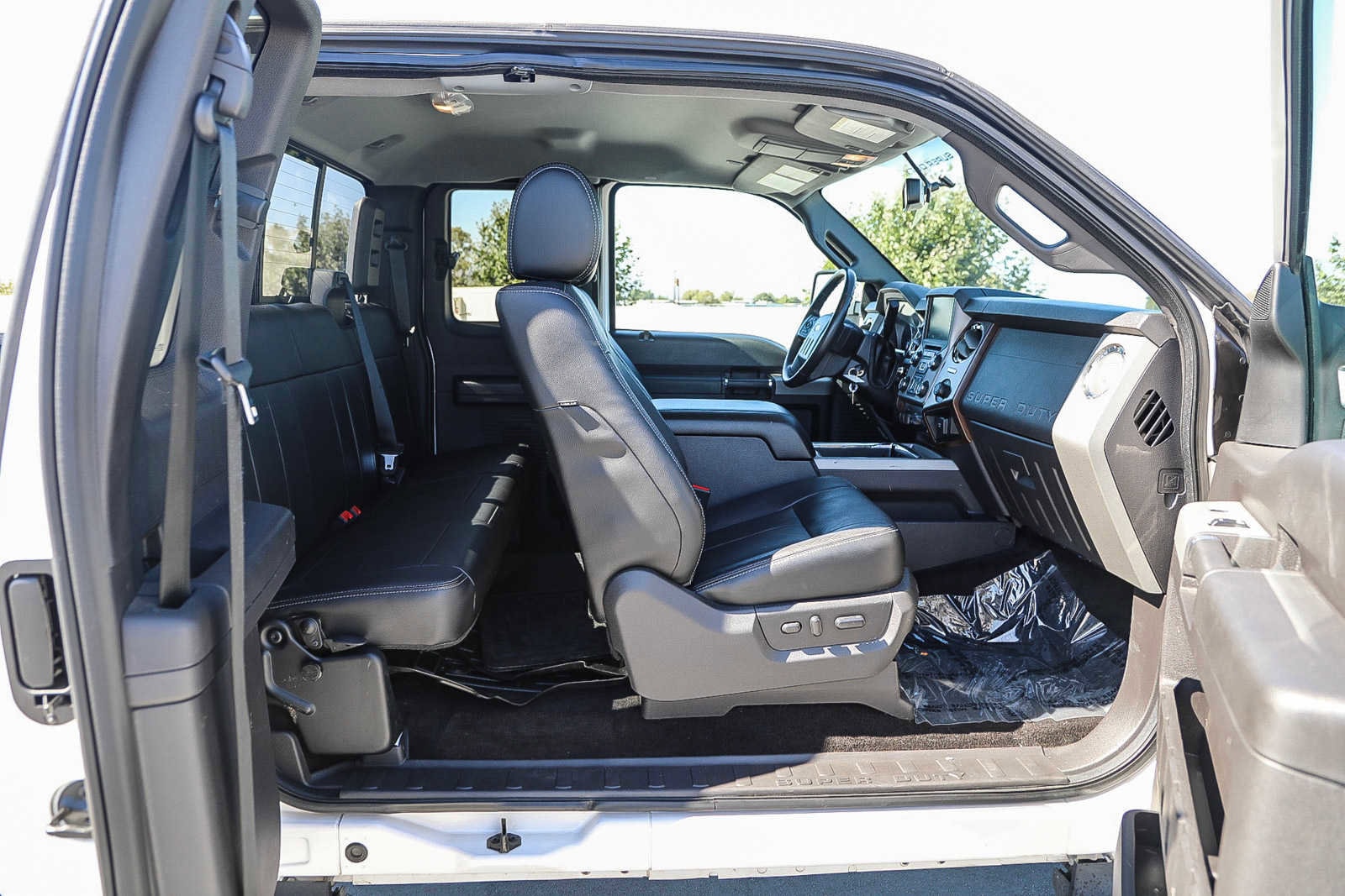 2016 Ford Econoline E-250 16