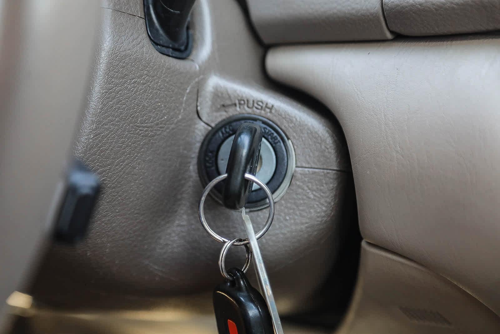 Thumbnail: 2004 Toyota Camry - 23