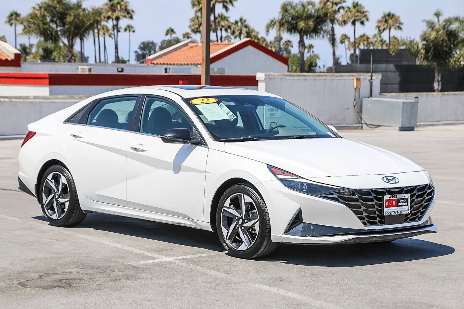 Thumbnail: 2022 Hyundai Elantra - 3