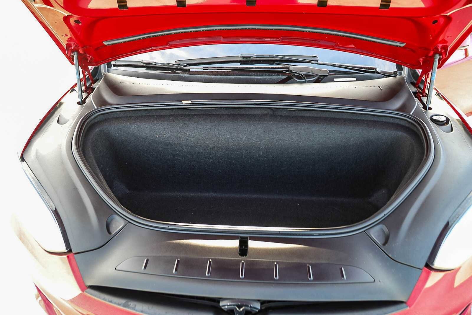 Thumbnail: 2019 Tesla Model X - 26