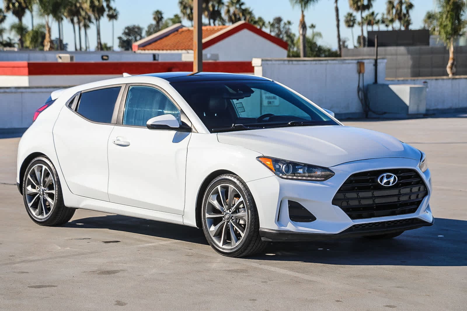 Thumbnail: 2019 Hyundai Veloster - 4