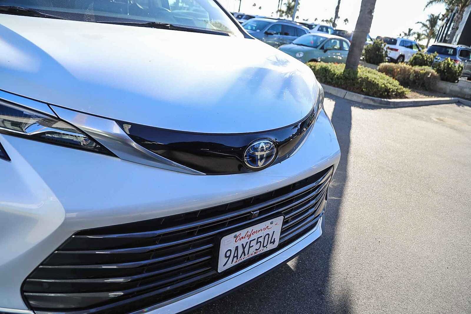 Thumbnail: 2022 Toyota Sienna - 15
