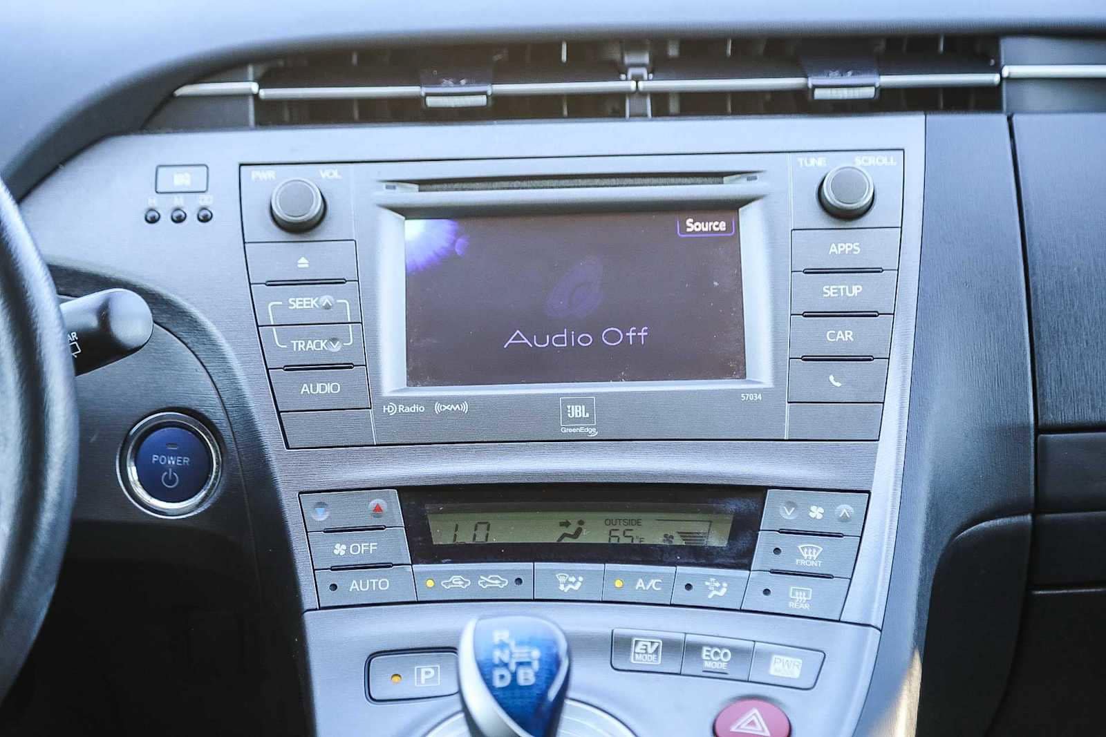 Thumbnail: 2015 Toyota Prius - 14