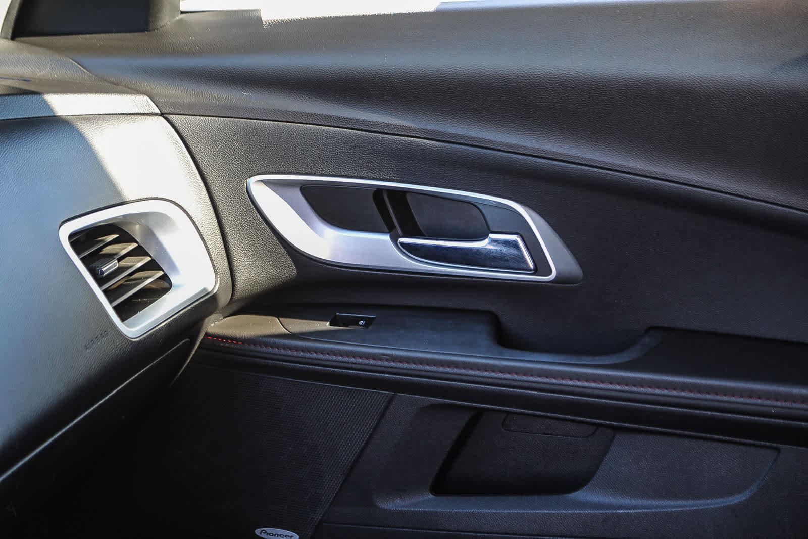 Thumbnail: 2011 Chevrolet Equinox - 20