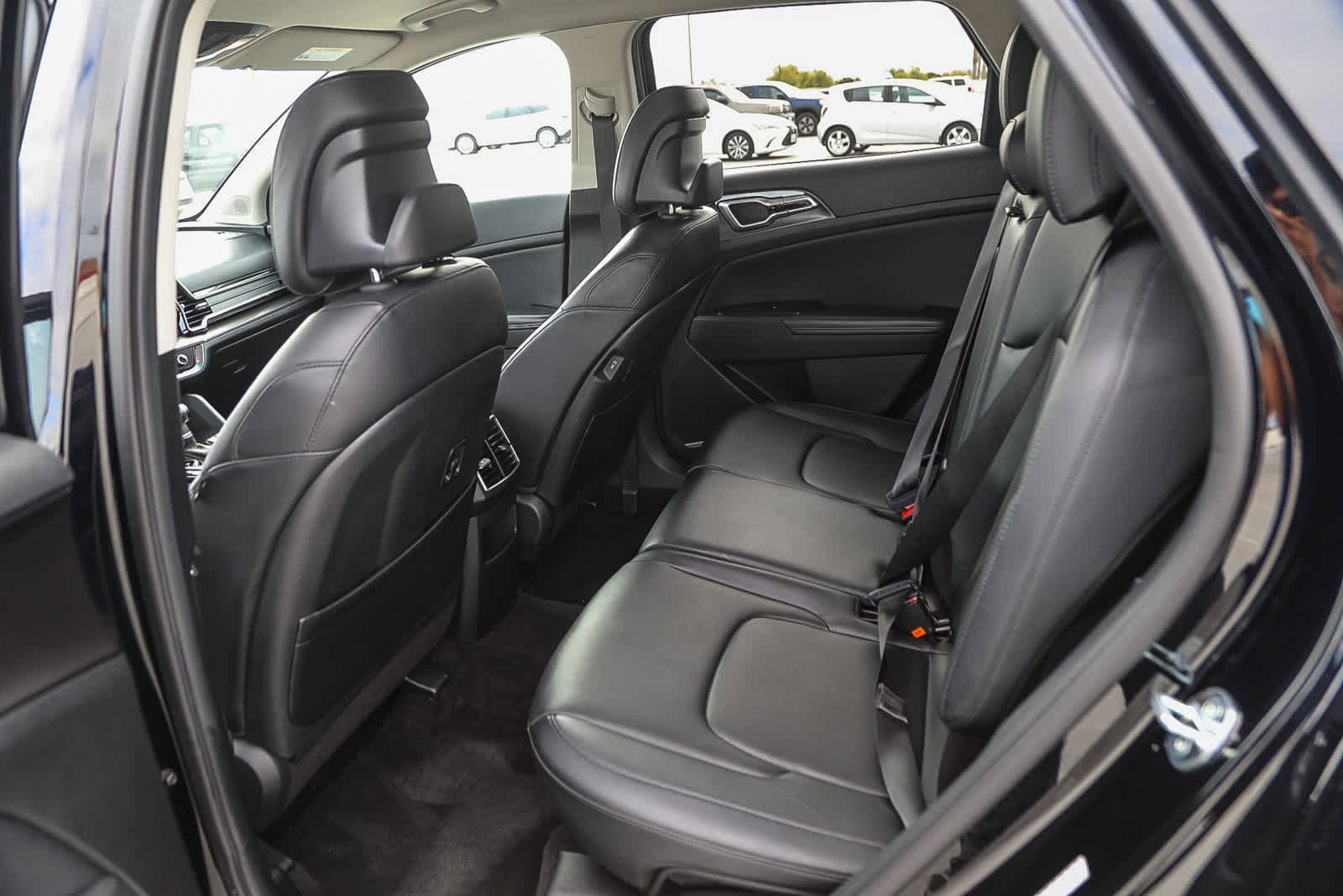 Thumbnail: 2023 Kia Sportage - 18
