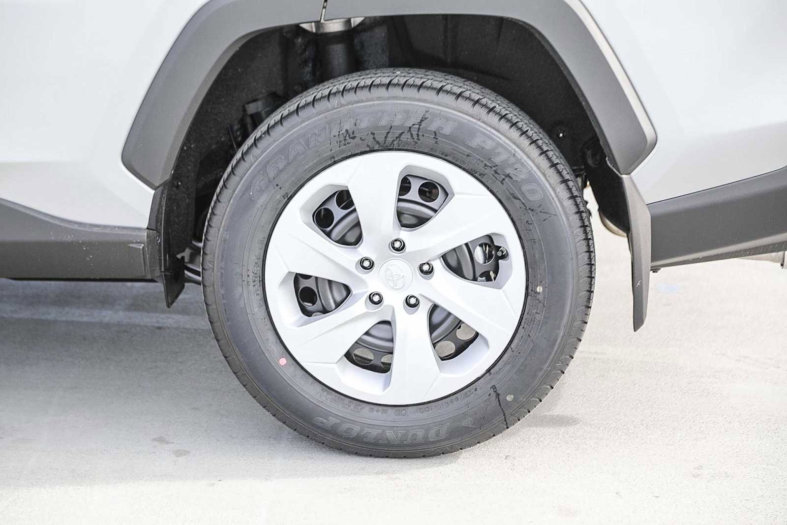 Thumbnail: 2025 Toyota RAV4 - 11