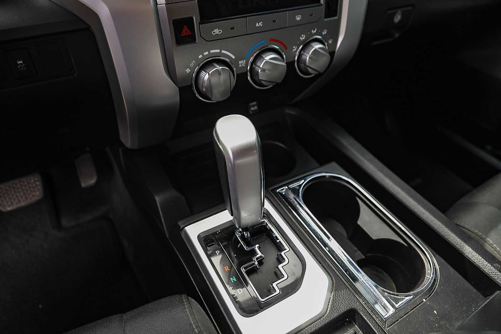 Thumbnail: 2015 Toyota Tundra - 26