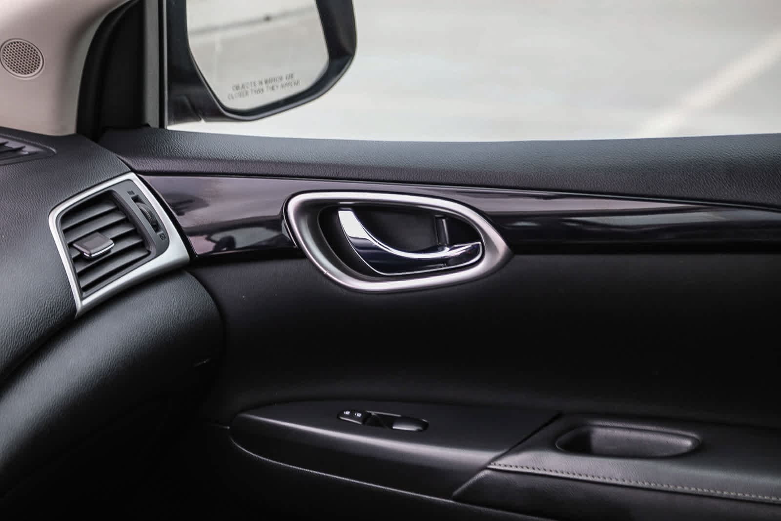 Thumbnail: 2018 Nissan Sentra - 20