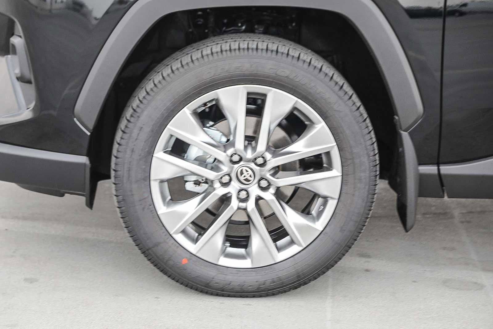 Thumbnail: 2025 Toyota RAV4 - 10