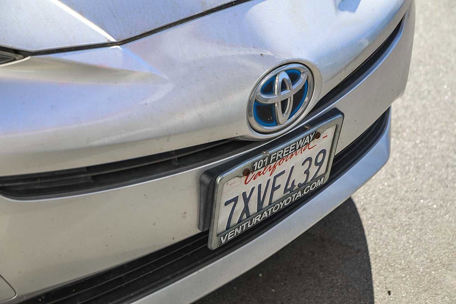 Thumbnail: 2016 Toyota Prius - 15